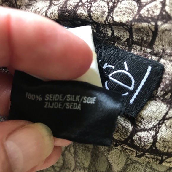 100% Silk Alligator Print Blouse - Picture 6 of 7